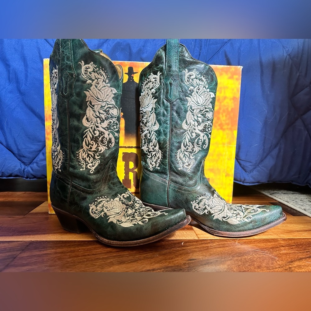 Beautiful Corral turquoise boots ladies size 10